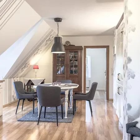 Reetdachhaus De Utkieker Oldenswort